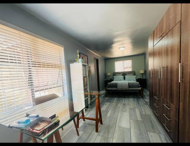 2 BEDROOM FREESTANDING FOR SALE IN ELANDSPARK